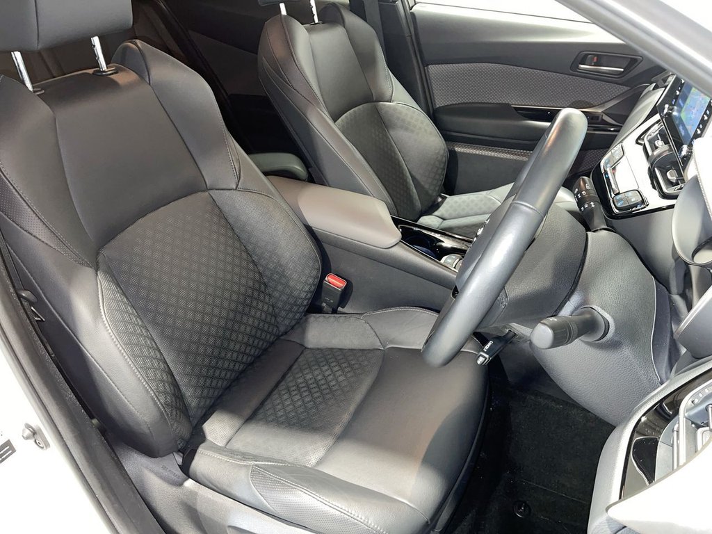 Used Toyota C-HR 2022 for sale - 77072777: Photo 14