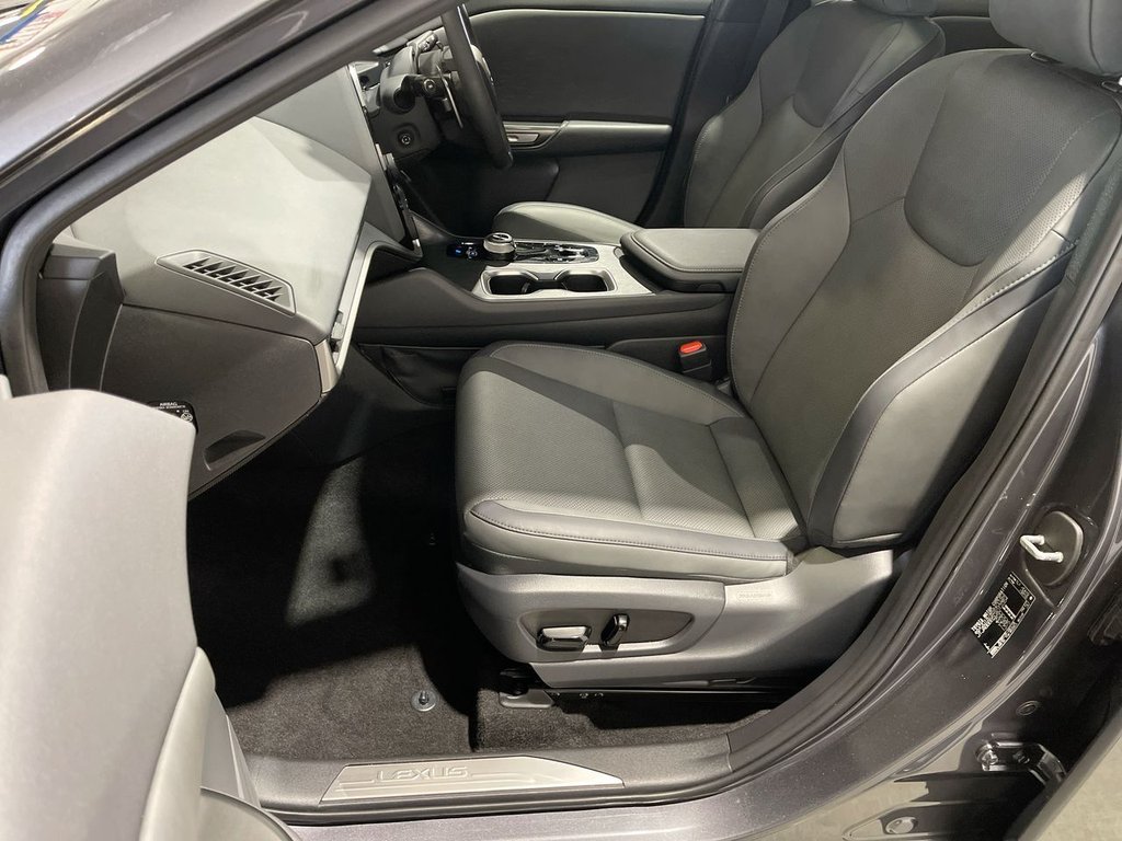 Used Lexus RZ 2025 for sale - 77452349: Photo 16