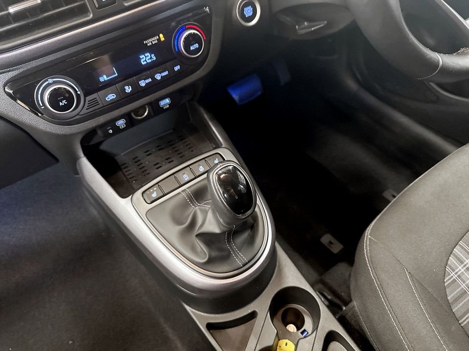 Used Hyundai i10 2023 for sale - 77792298: Photo 17