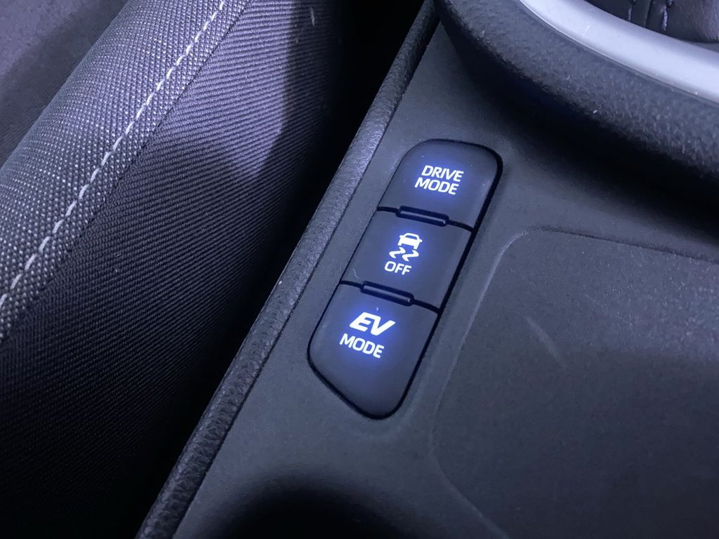 Used Toyota Yaris 2022 for sale - 76520376: Photo 24