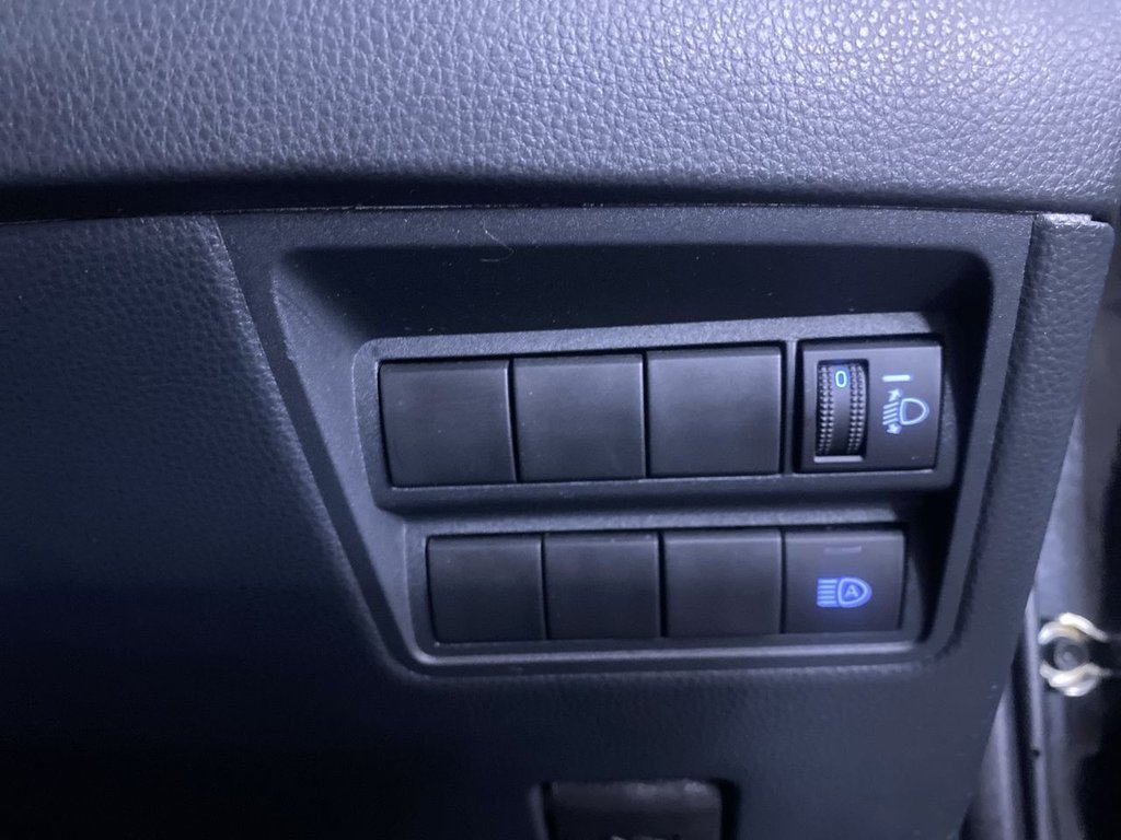 Used Toyota Yaris 2022 for sale - 76520376: Photo 25