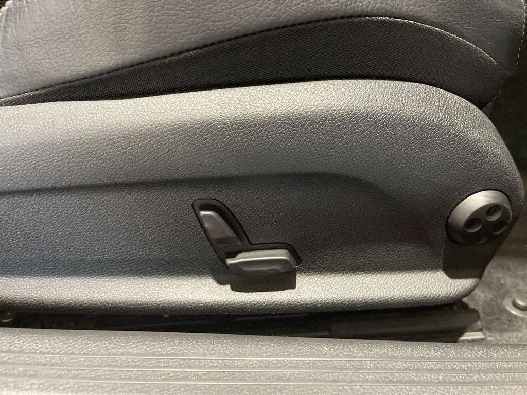 Used Mercedes-Benz C Class 2020 for sale - 76900299: Photo 23