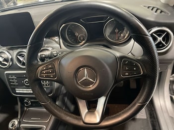 Used Mercedes-Benz GLA 2018 for sale - 75432546: Photo