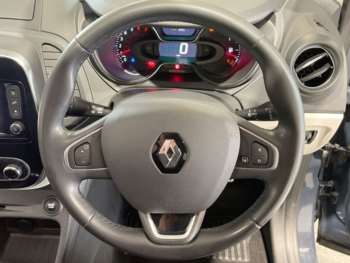 Used Renault Captur 2018 for sale - 75098772: Photo