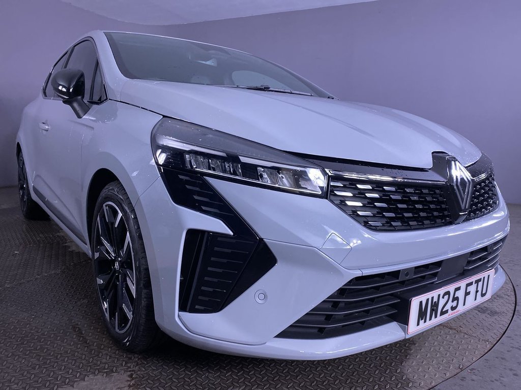 Used Renault Clio 2025 for sale - 78082192: Photo 11