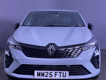 Used Renault Clio 2025 for sale - 78082192: Photo