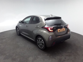 Used Toyota Yaris 2021 for sale - 77654660: Photo