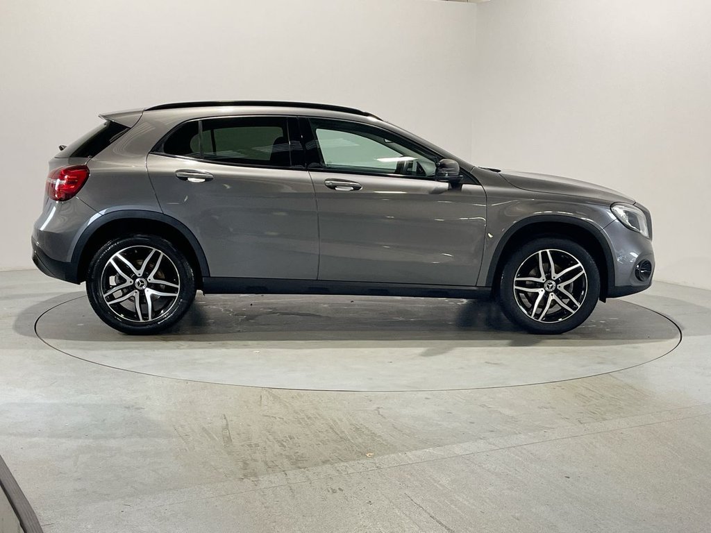 Used Mercedes-Benz GLA 2019 for sale - 76642878: Photo 9