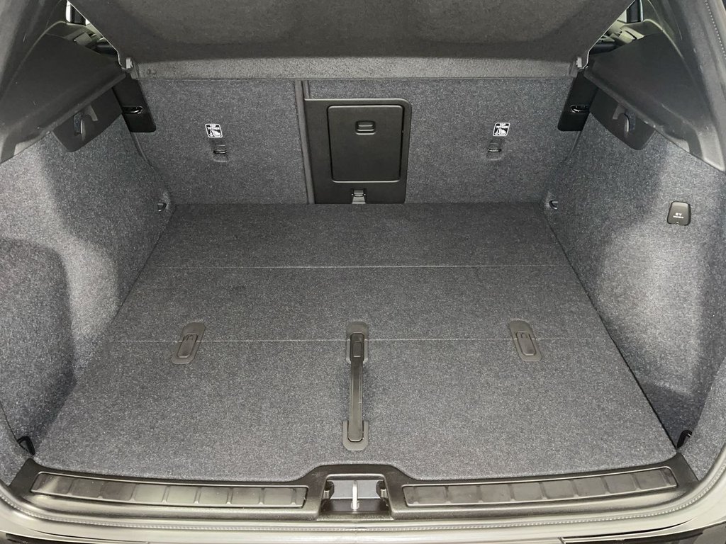 Used Volvo XC40 2024 for sale - 76048301: Photo 11