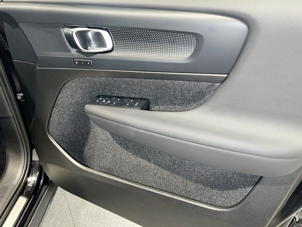 Used Volvo XC40 2024 for sale - 76048301: Photo 7