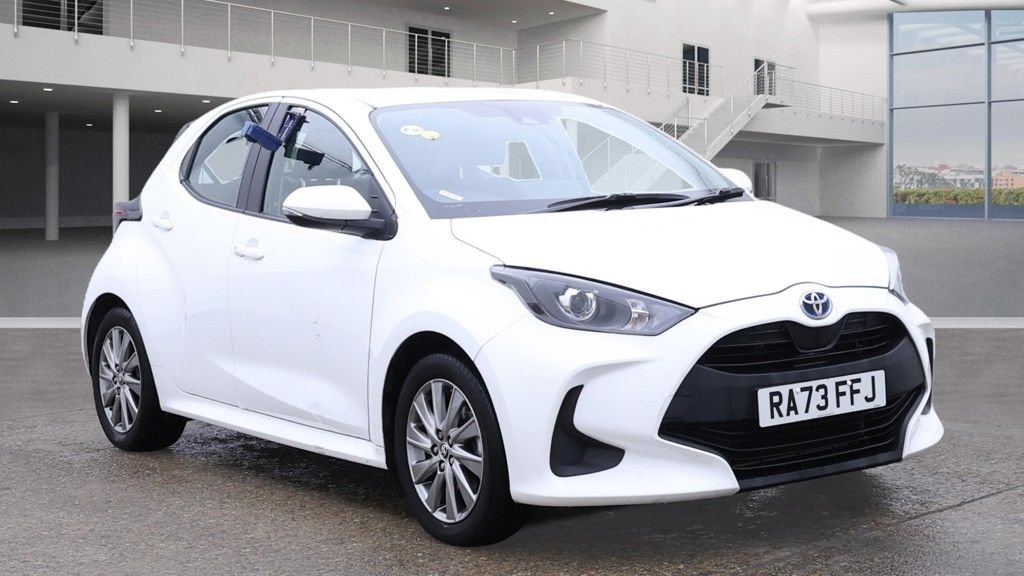 Used Toyota Yaris 2024 for sale - 76453946: Photo 1