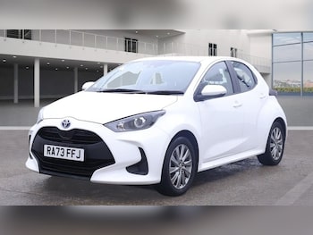 Used Toyota Yaris 2024 for sale - 76453946: Photo