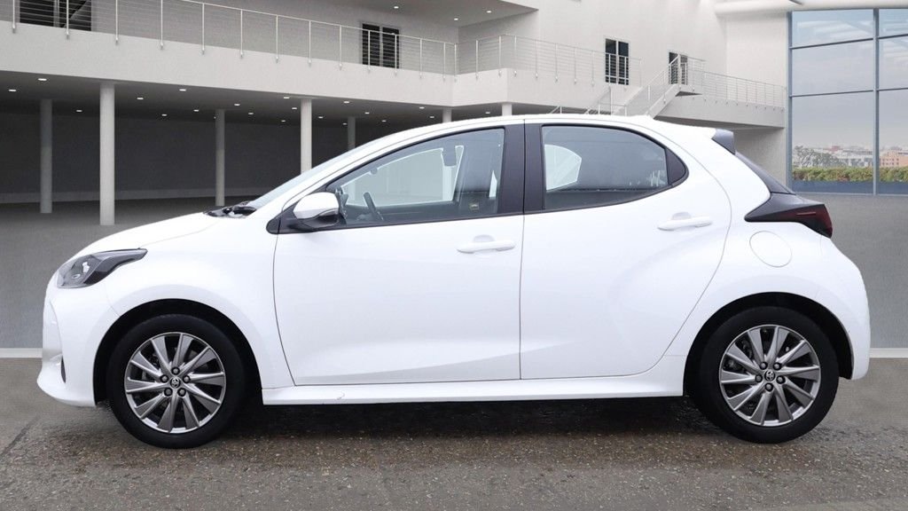 Used Toyota Yaris 2024 for sale - 76453946: Photo 6