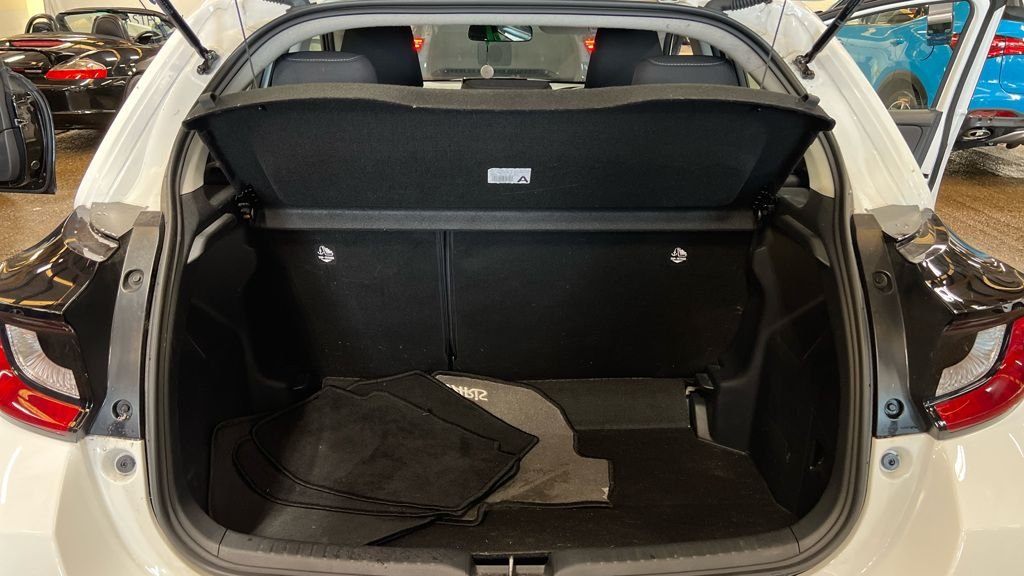 Used Toyota Yaris 2024 for sale - 76453946: Photo 7