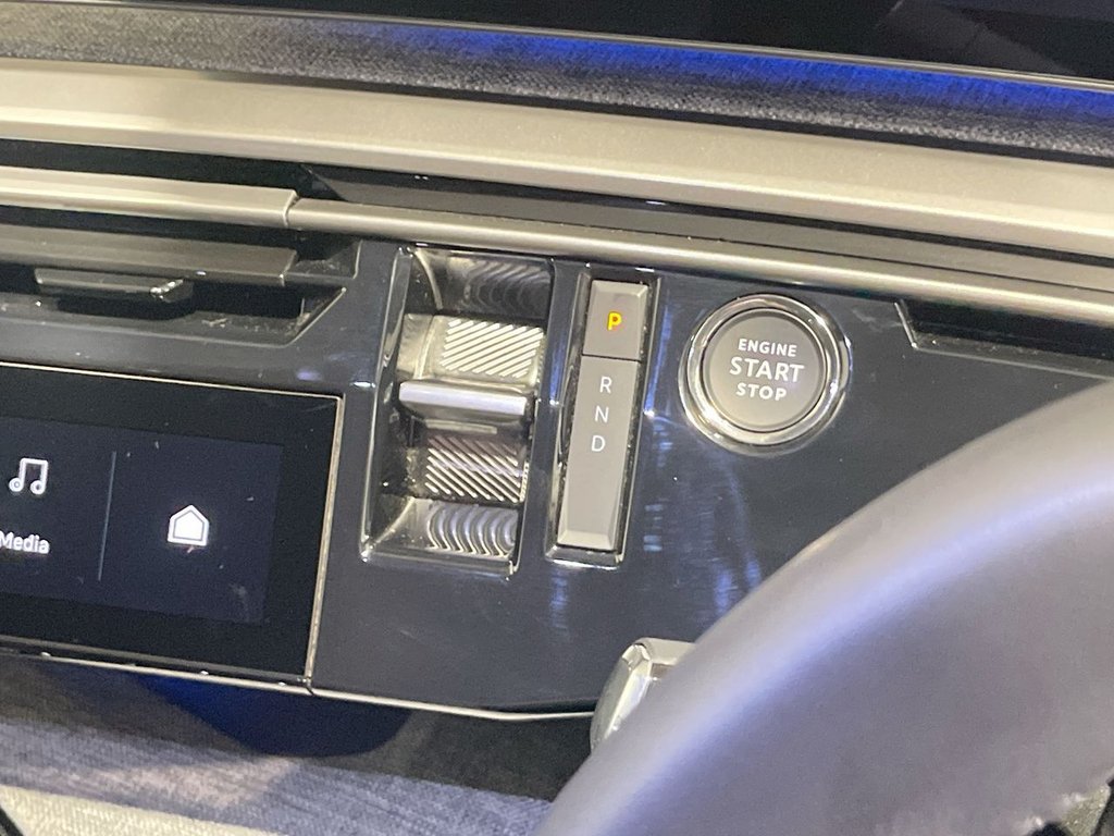 Used Peugeot E-3008 2024 for sale - 76048408: Photo 12