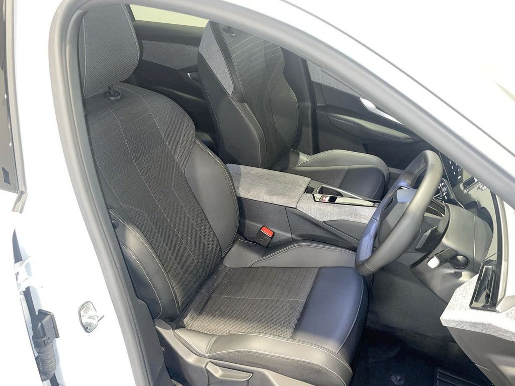 Used Peugeot E-3008 2024 for sale - 76048408: Photo 5