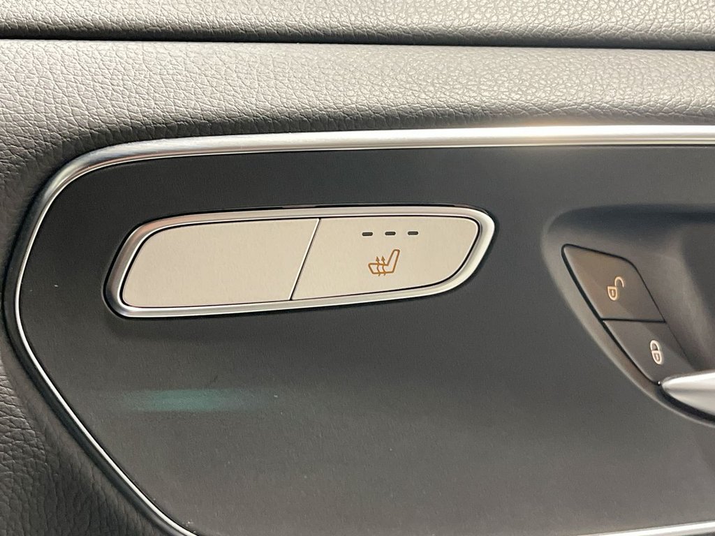 Used Mercedes-Benz V-Class 2023 for sale - 77792469: Photo 23