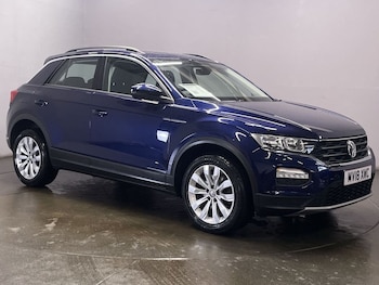 Used Volkswagen T-Roc 2018 for sale - 76068673: Photo