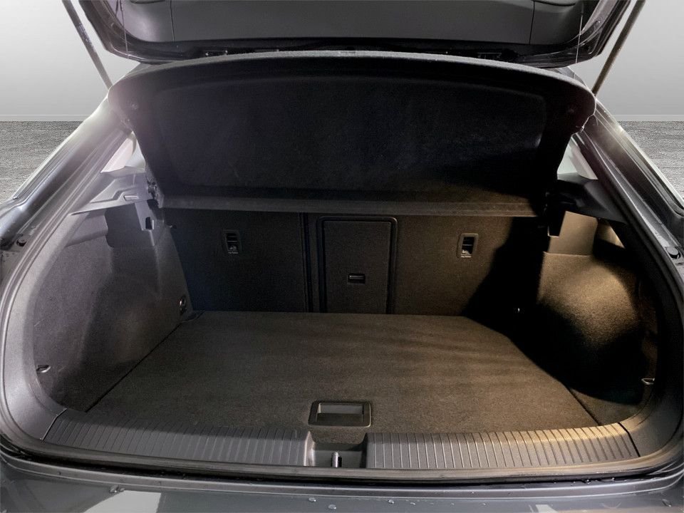 Used Volkswagen T-Roc 2022 for sale - 78082309: Photo 21