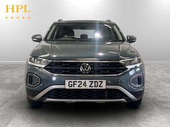 Used Volkswagen T-Roc 2024 for sale - 79022196: Photo
