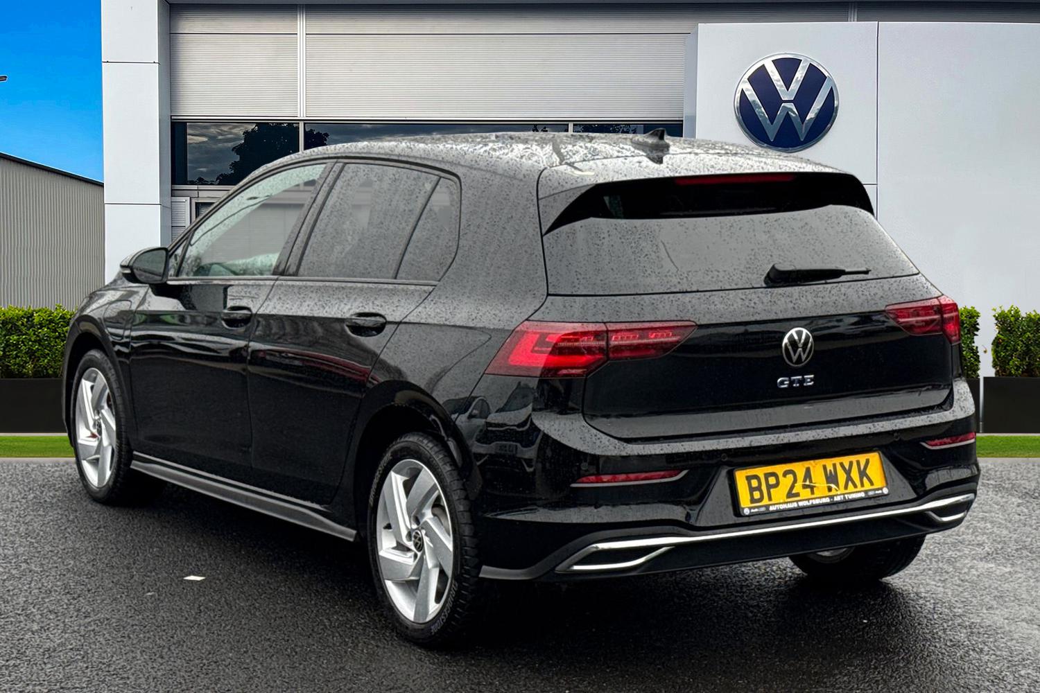 Used Volkswagen Golf 2024 for sale - 76929161: Photo 2