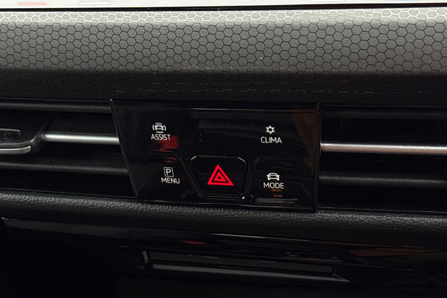 Used Volkswagen Golf 2024 for sale - 76929161: Photo 35