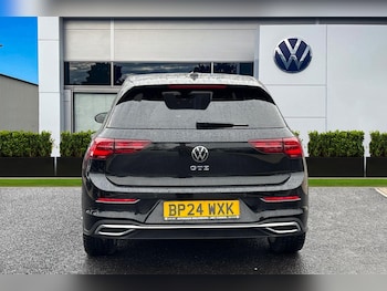 Used Volkswagen Golf 2024 for sale - 76929161: Photo