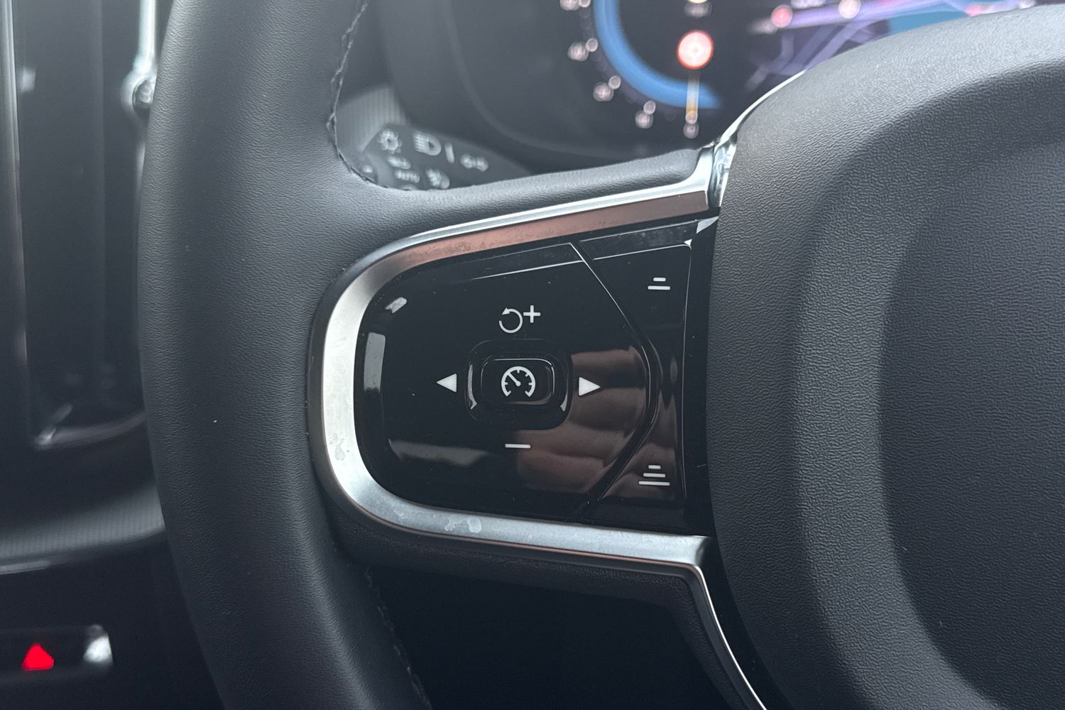 Used Volvo XC60 2024 for sale - 77904529: Photo 33