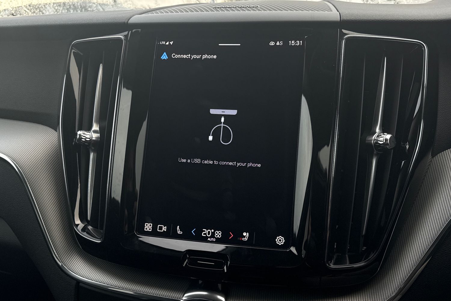 Used Volvo XC60 2024 for sale - 77904529: Photo 40