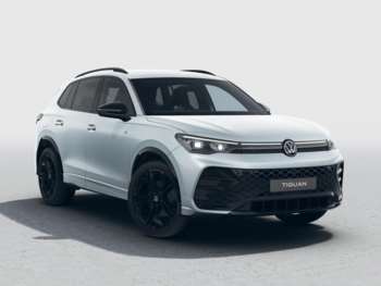 2025 - 2.0 TSI 204 4Motion Black Edition 5dr DSG