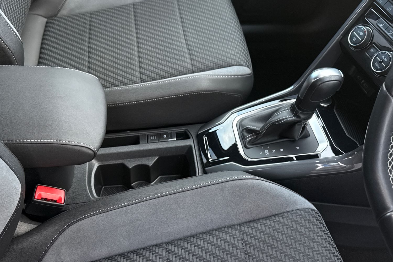 Used Volkswagen T-Roc 2021 for sale - 77577643: Photo 23