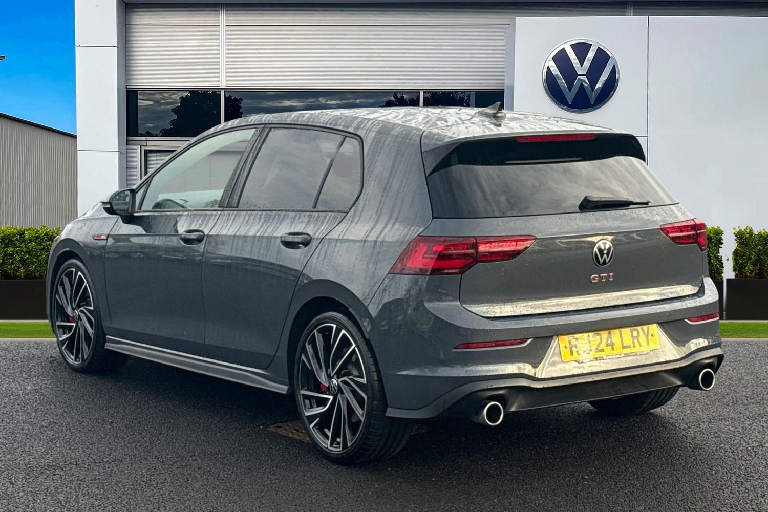 Used Volkswagen Golf 2024 for sale - 76836368: Photo 2