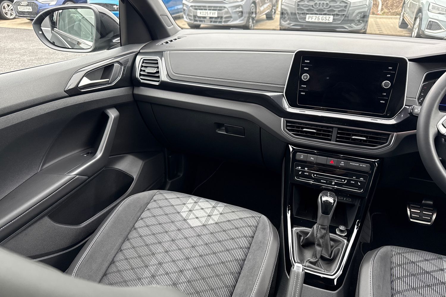 Used Volkswagen T-Cross 2025 for sale - 77787521: Photo 15