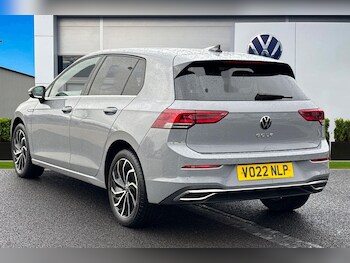 Used Volkswagen Golf 2022 for sale - 77172536: Photo