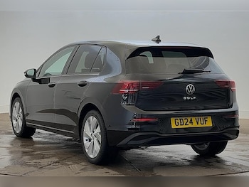 Used Volkswagen Golf 2024 for sale - 75970688: Photo
