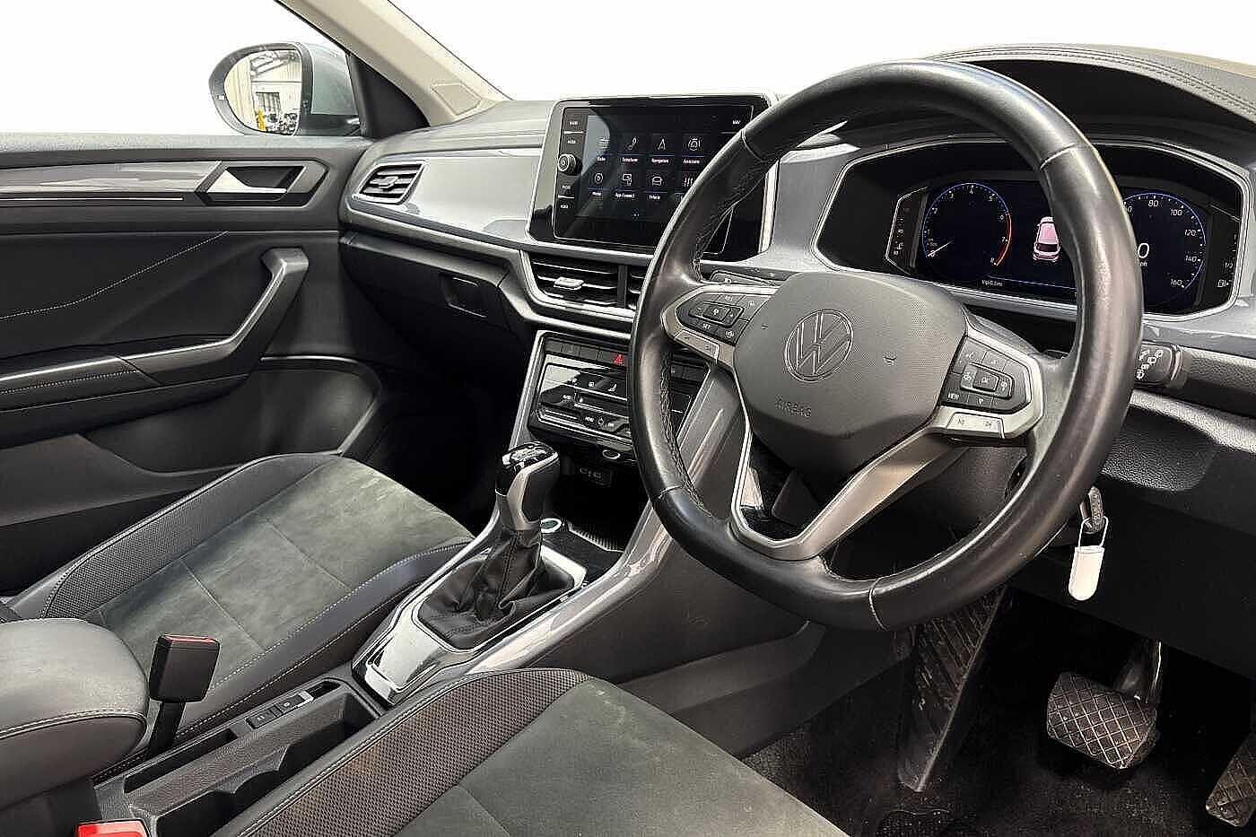 Used Volkswagen T-Roc 2024 for sale - 76665196: Photo 6