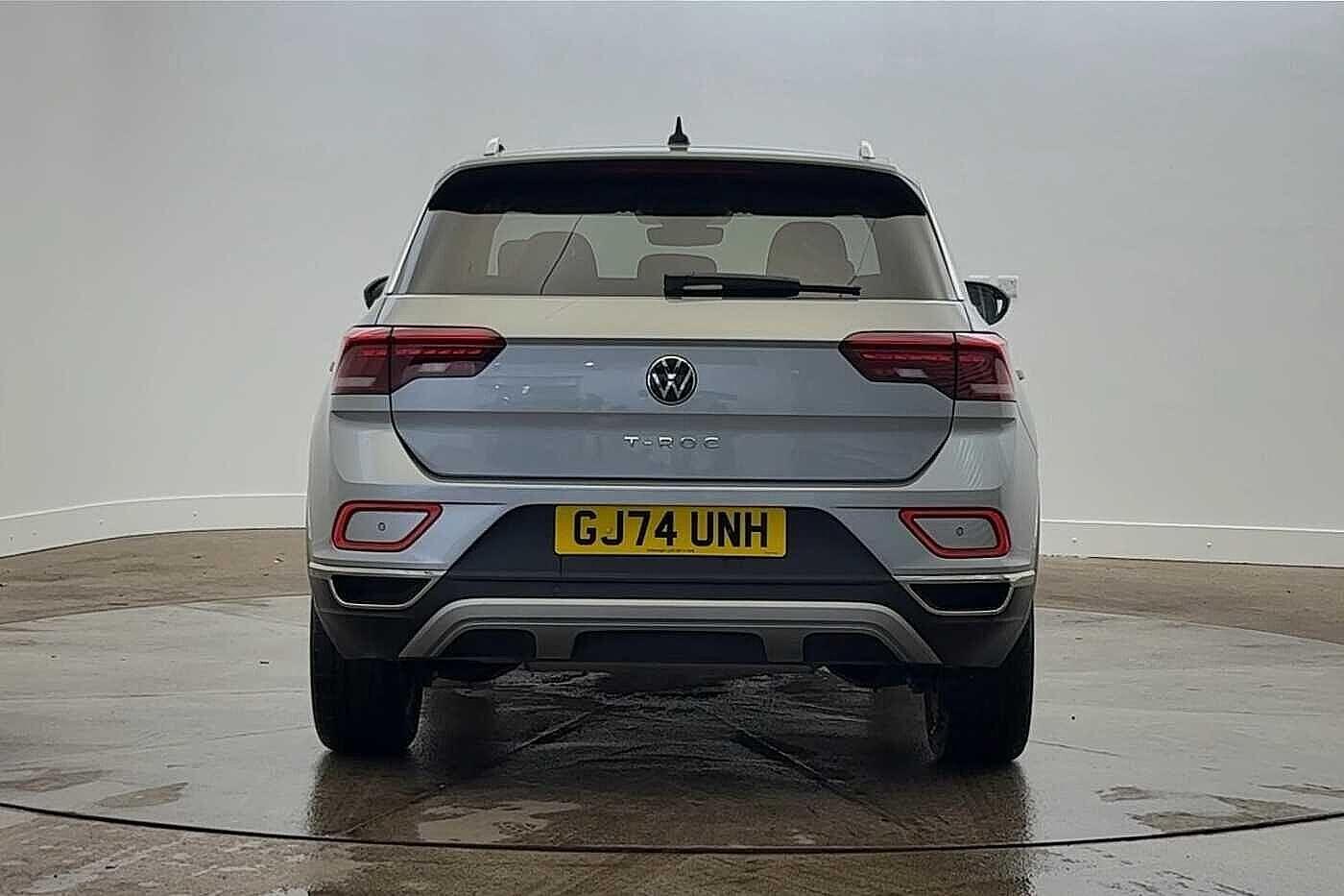 Used Volkswagen T-Roc 2024 for sale - 76665196: Photo 8