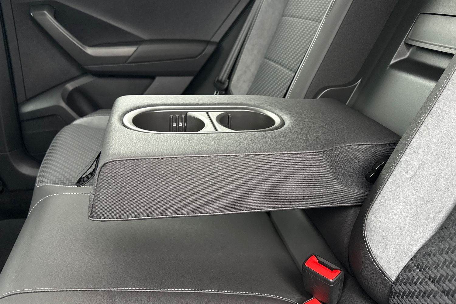 Used Volkswagen T-Roc 2020 for sale - 76546196: Photo 28