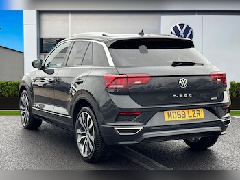 Used Volkswagen T-Roc 2020 for sale - 76546196: Photo