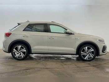 Used Volkswagen T-Roc 2025 for sale - 76395373: Photo