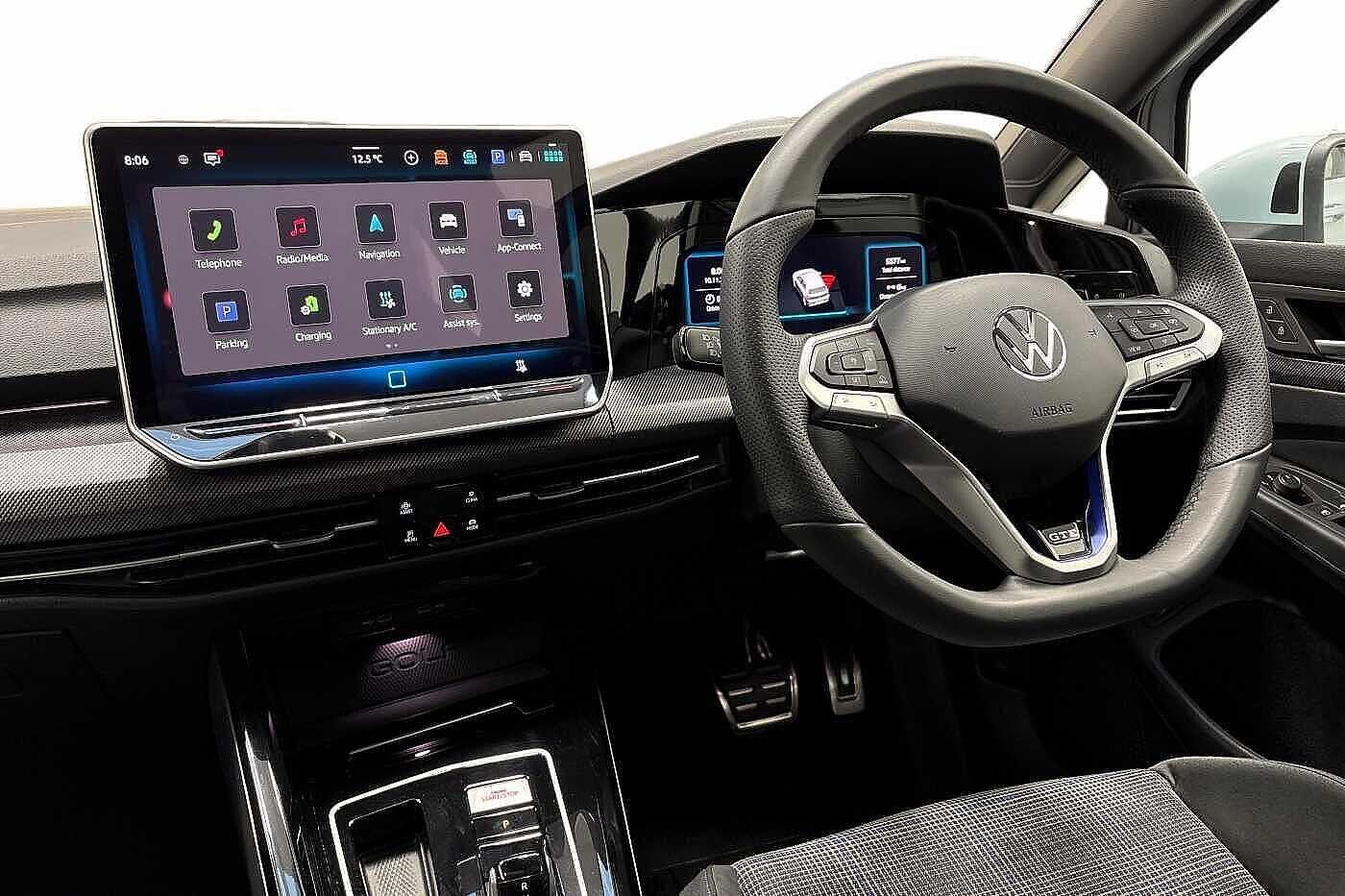 Used Volkswagen Golf 2025 for sale - 76617155: Photo 2