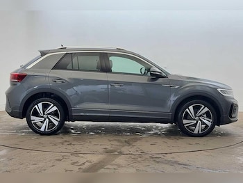 Used Volkswagen T-Roc 2025 for sale - 77666214: Photo