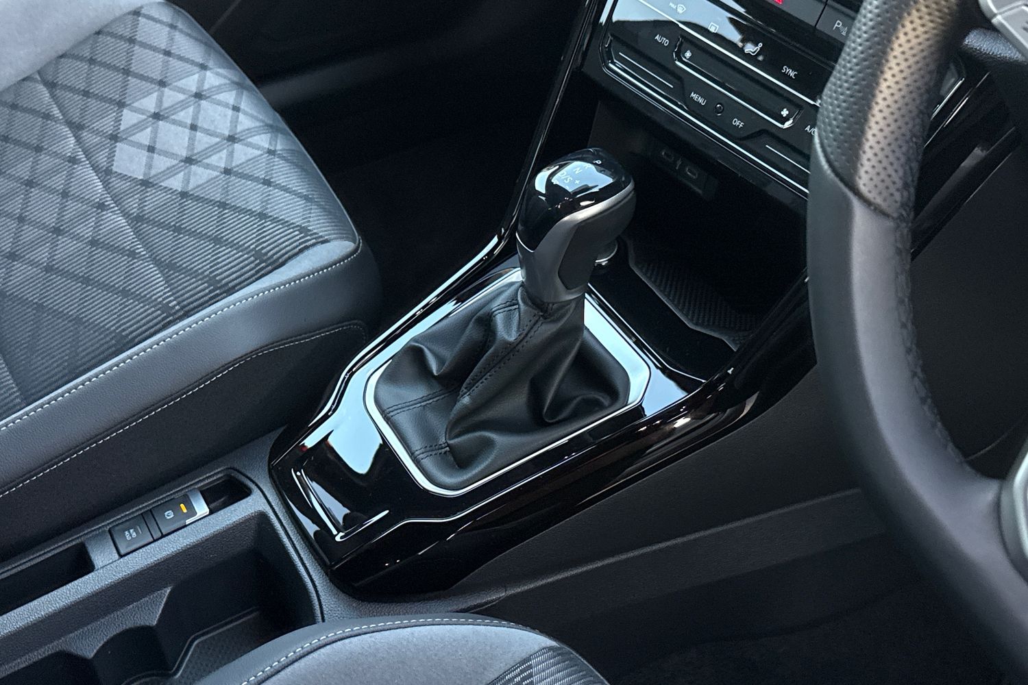 Used Volkswagen T-Roc 2025 for sale - 76929165: Photo 22