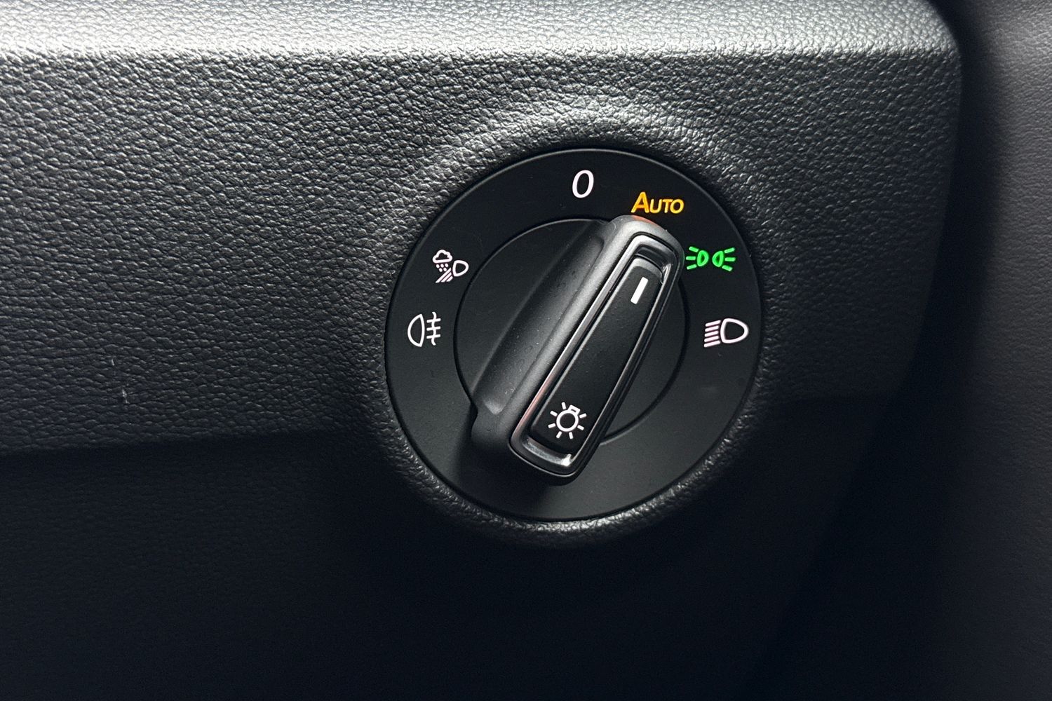 Used Volkswagen T-Roc 2023 for sale - 76979099: Photo 31