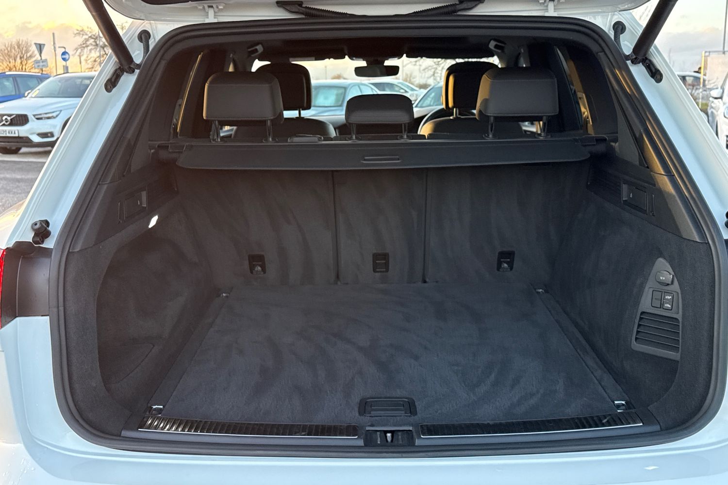 Used Volkswagen Touareg 2020 for sale - 77233243: Photo 10