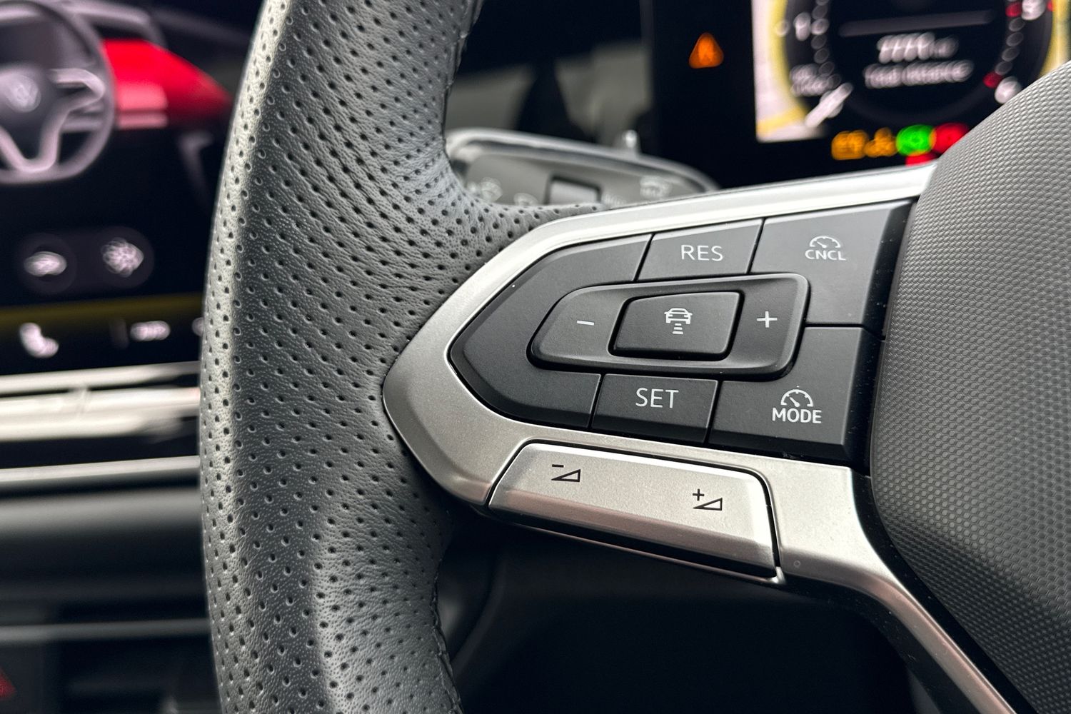 Used Volkswagen Tiguan 2024 for sale - 77048406: Photo 36