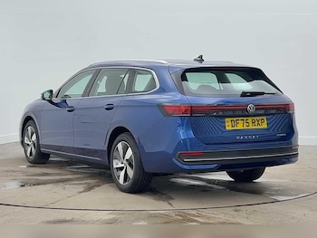 Used Volkswagen Passat 2025 for sale - 77546566: Photo