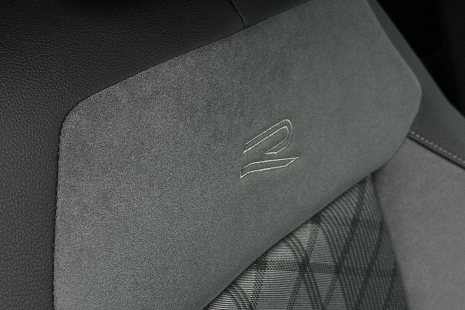 Used Volkswagen T-Roc 2025 for sale - 77368382: Photo 36