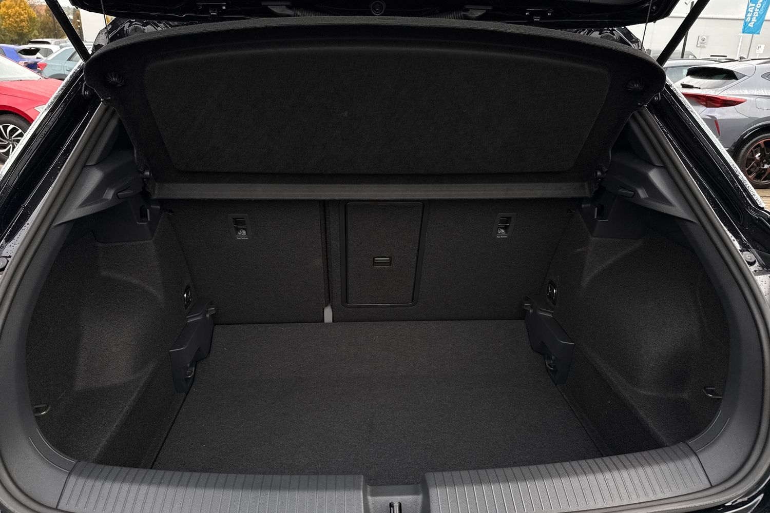 Used Volkswagen T-Roc 2025 for sale - 77368382: Photo 7