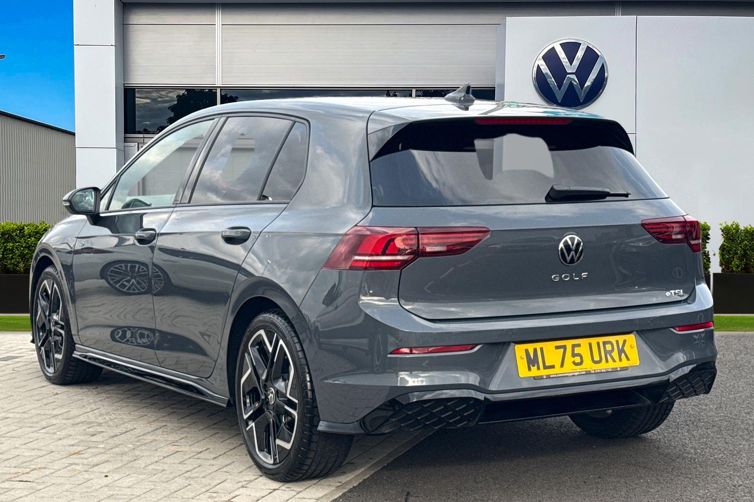 Used Volkswagen Golf 2025 for sale - 77774144: Photo 2